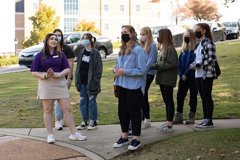 early college students on campus at University of North Alabama